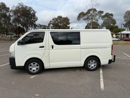 
										2017 Toyota Hiace LWB Auto full									