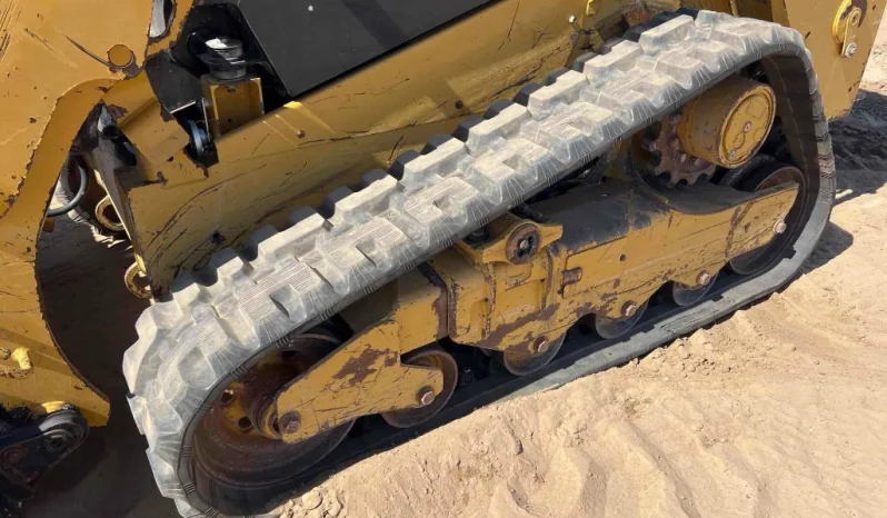 
								2019 Caterpillar 259D Compact Track Loader full									