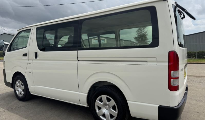 
								2019 Toyota Hiace LWB Petrol full									