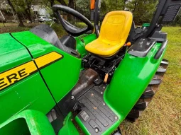 
										2020 John Deere 3032E Tractor, Loader, Box Blade full									