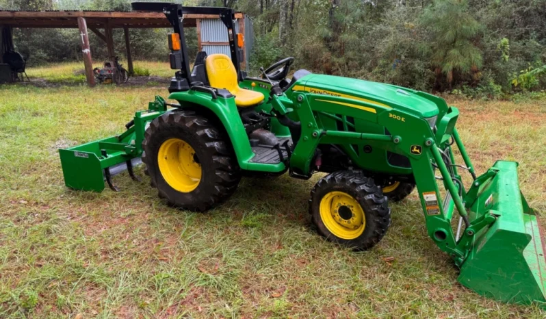 
								2020 John Deere 3032E Tractor, Loader, Box Blade full									