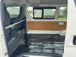 
										2019 Toyota Hiace LWB Petrol full									