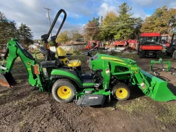 
										2018 John Deere 1025R Tractor – Loader, Backhoe & Mower full									