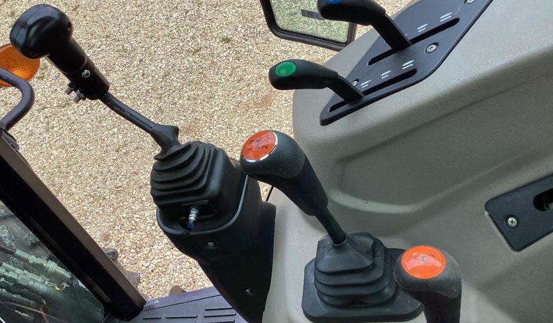 
								2019 Case IH Farmall 75A Tractor with Loader full									