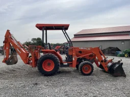 
										2004 Kubota L35 TLB 4WD, Loader & Backhoe full									