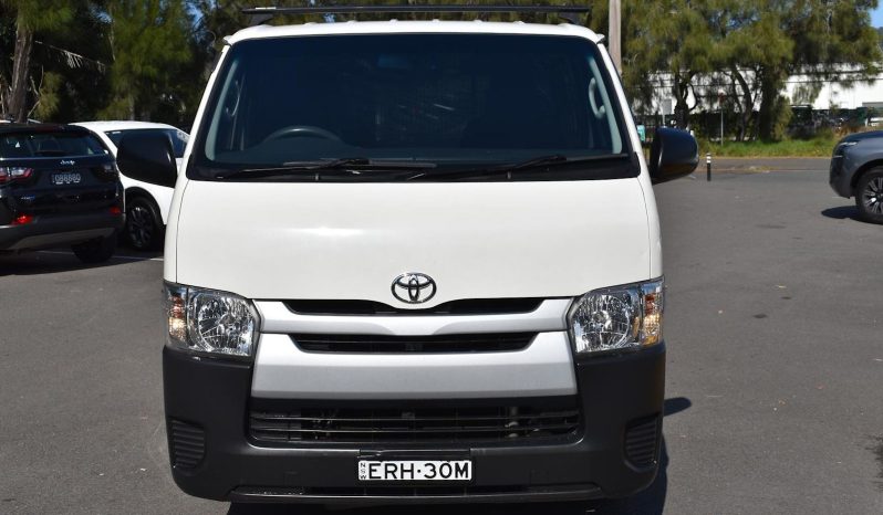 
								2017 Toyota Hiace LWB Auto low km full									